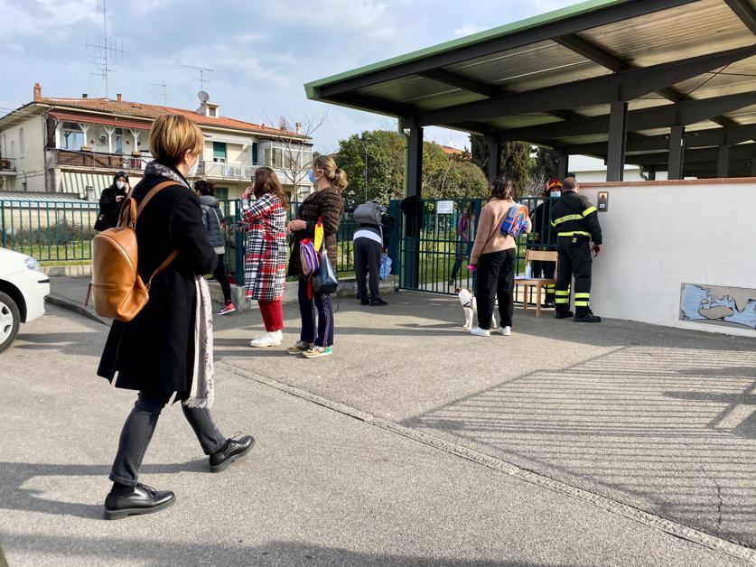 Si rompe l'impiato fotovoltaico, paura a scuola