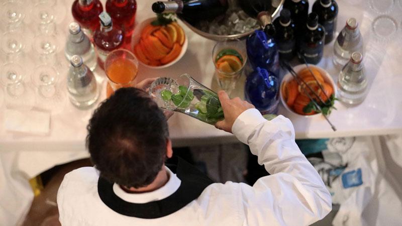 Il Covid ha bruciato 6.500 assunzioni a Lucca e nella Piana: a picco i contratti nella ristorazione