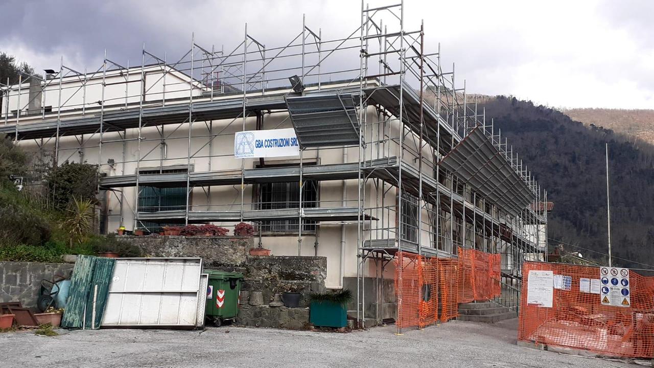 Novantamila euro per le Colonne: l’edificio torna all’antico splendore
