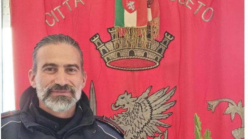 L’agente della polizia municipale Simone Canapicchi