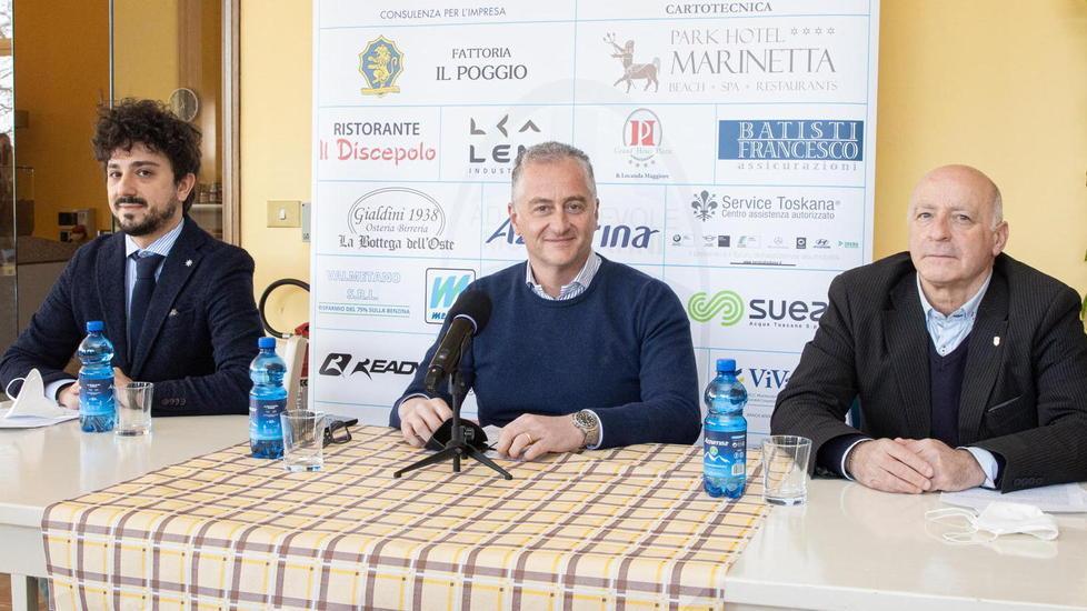 Da sx: il ds Andrea Biagini, il presidente Davide Zinanni e il dg Fabrizio Giovannini (Foto Nucci)