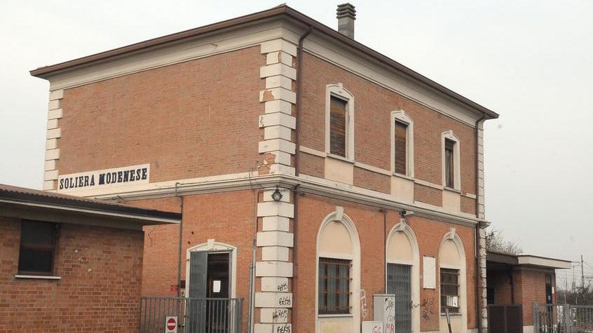 Soliera. «La stazione deve riaprire Treno amico dei pendolari»