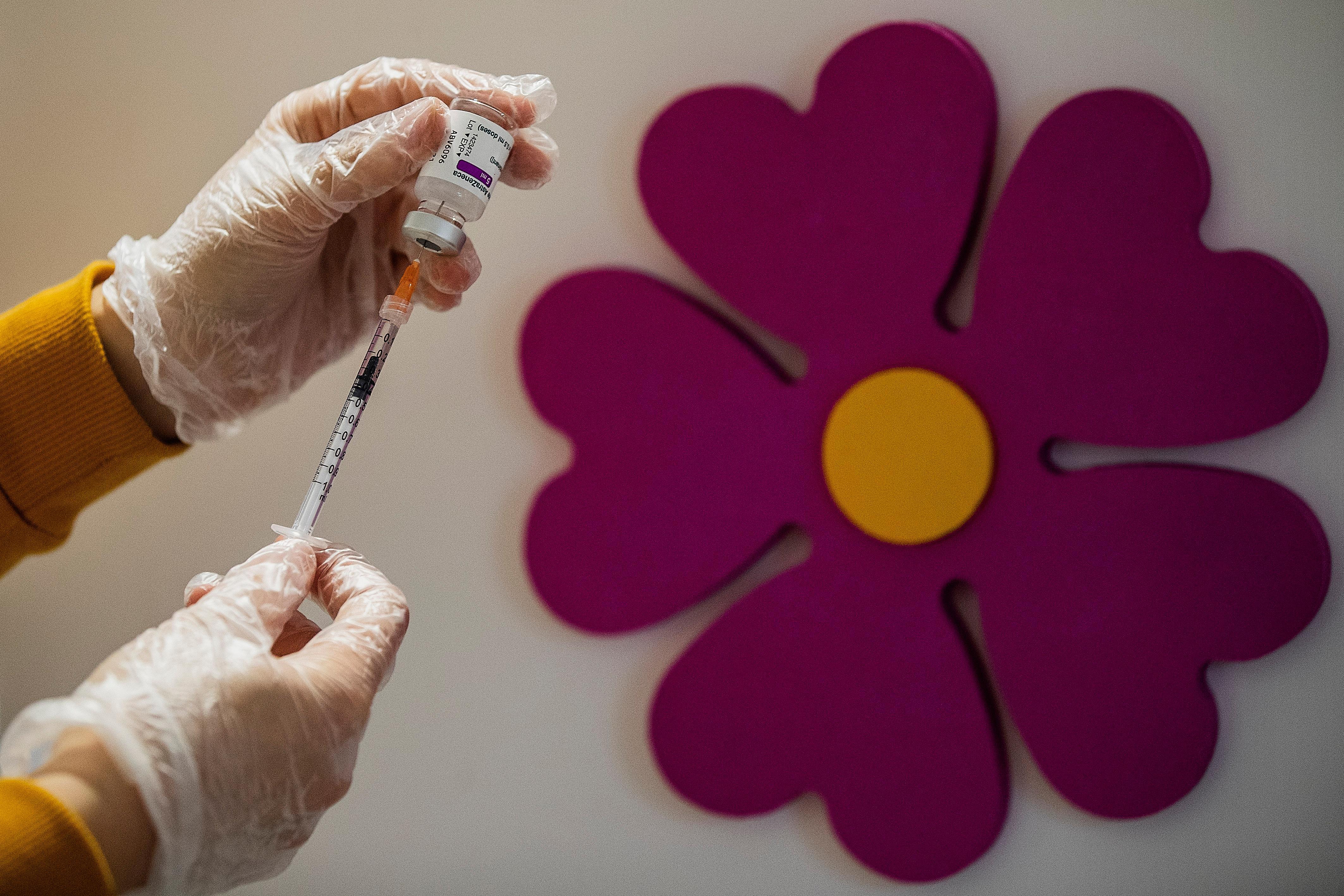 Vaccini in Toscana. Diabetici, 70-75 anni e fragili: altre risposte alle domande dei lettori