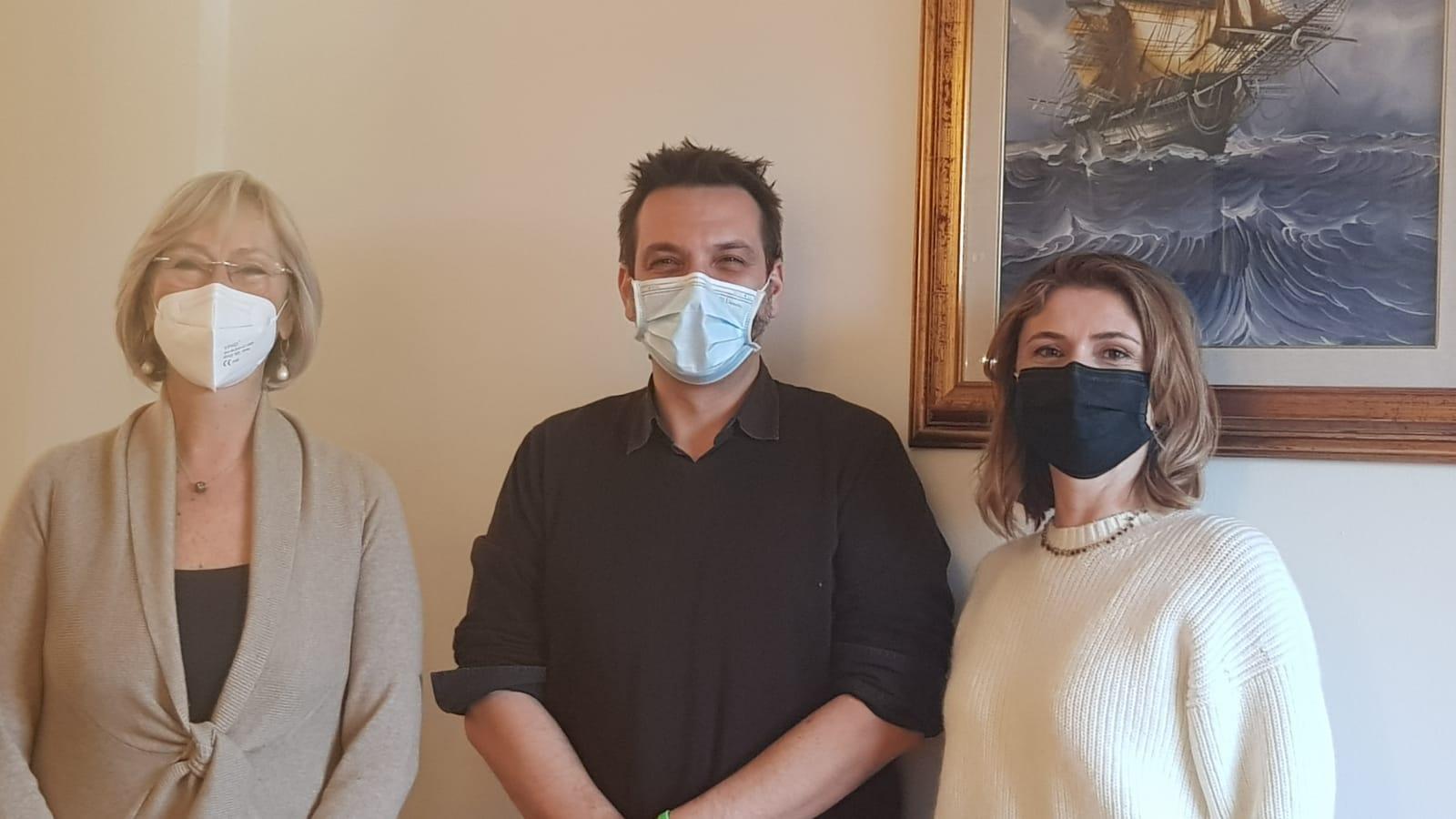 Da sinistra Paola Pasqualini, presidente Omceo Grosseto, Nicola Draoli, presidente Opi Grosseto, ed Elisa Petrucci, presidente Fofi Grosseto