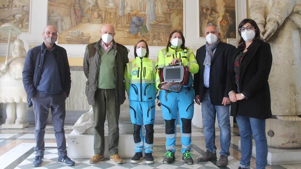 Kit paramedico donato dalla Consulta alla Misericordia