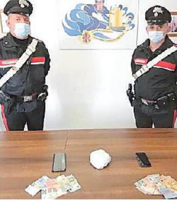 Spaccio di cocaina e detenzione Patteggiano in due