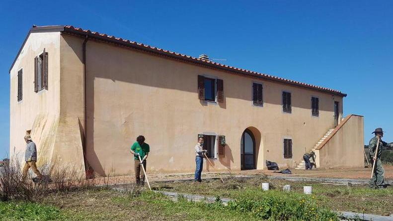 Si è arenato il rilancio del Casale Poggetti tra ritardi e vandalismi