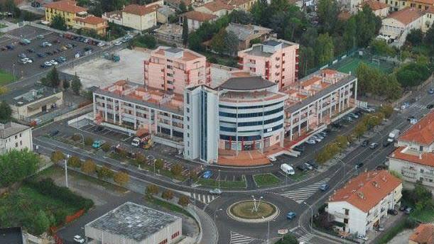 Niente rigenerazione urbana per il mega condominio rosa