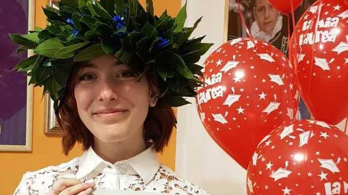 Simbologia e identità del cencio dei sogni Benedetta si laurea con una tesi sul Palio
