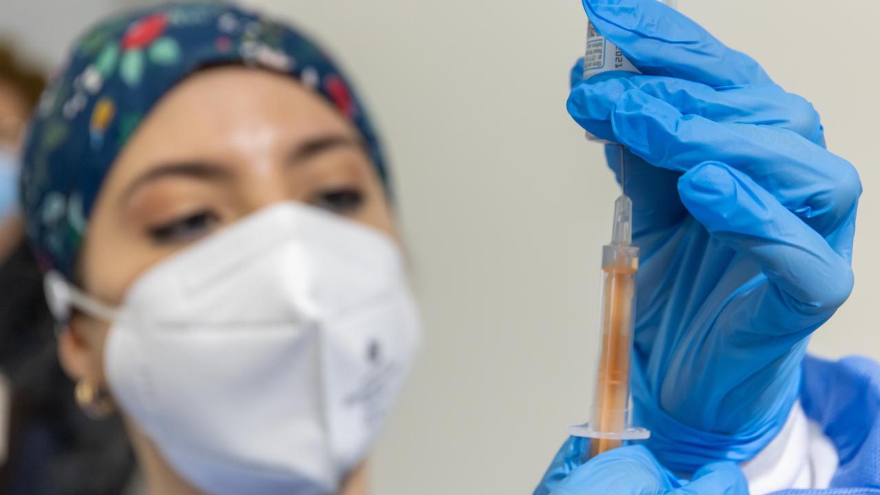 Vaccini, via ai superfragili: la pre-adesione è online da lunedì - Le risposte ai lettori