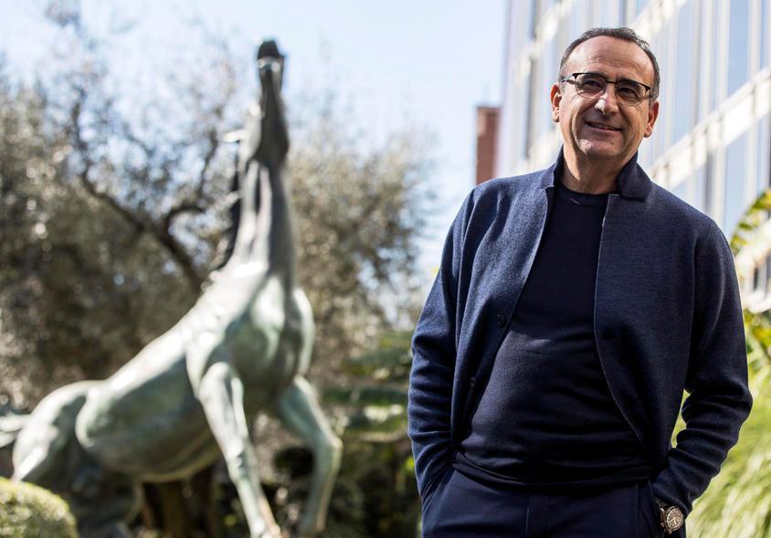 Carlo Conti, i primi sessant’anni tra radio, tv e grandi successi 