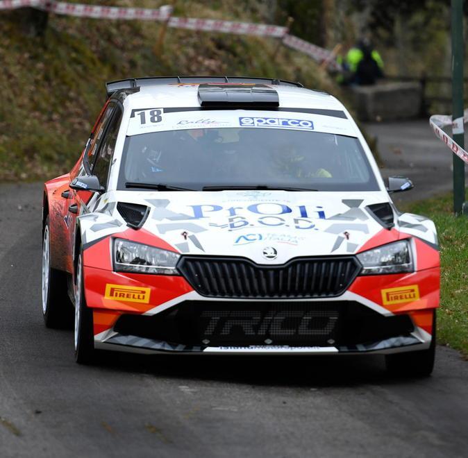 Prima prova del rally al pluri iridato Neuville 
