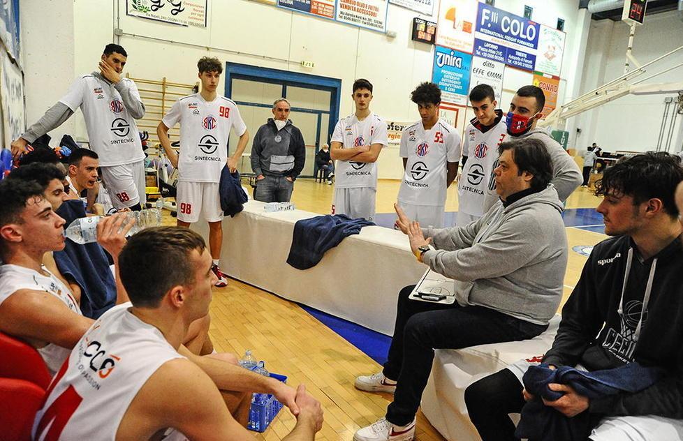 Oggi il derby Cesena-Faenza Il 2 aprile il recupero con Cecina