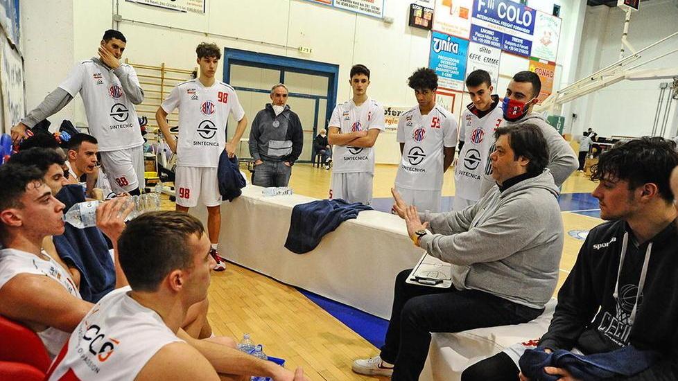 Oggi il derby Cesena-Faenza Il 2 aprile il recupero con Cecina