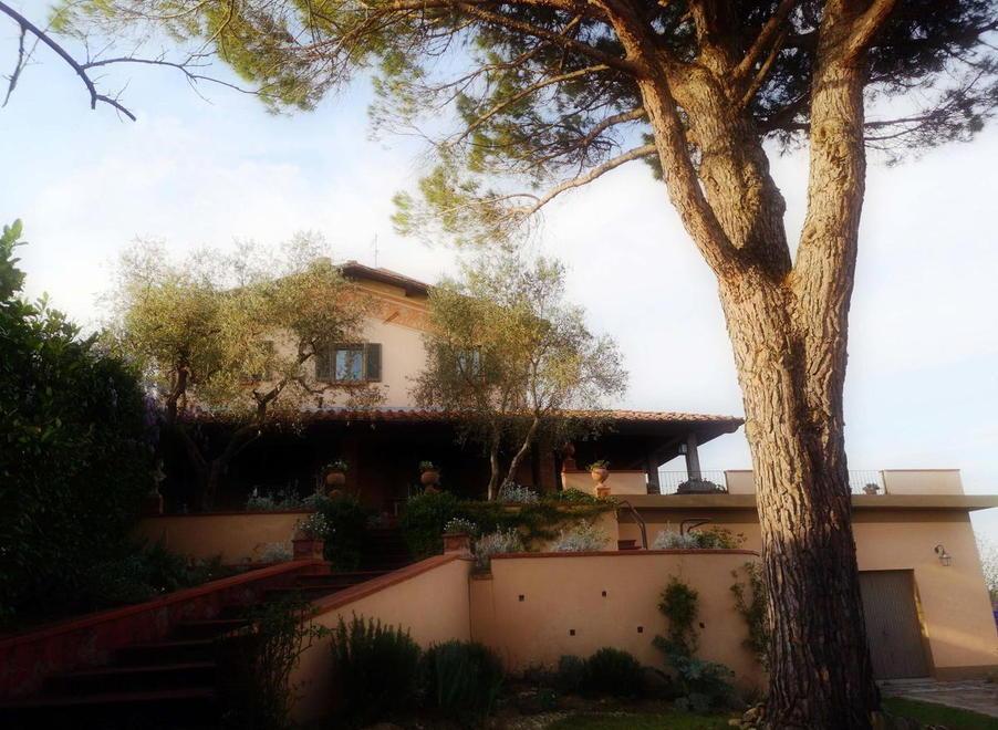 Rubano pezzi pregiati di argenteria a “La Torretta”