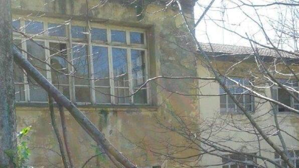 Per l’ex scuola di Mammiano si avvicina la demolizione