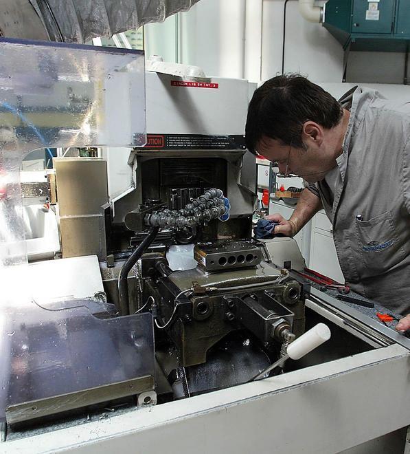 Cala la produzione metalmeccanica ma l’occupazione resiste alla crisi 