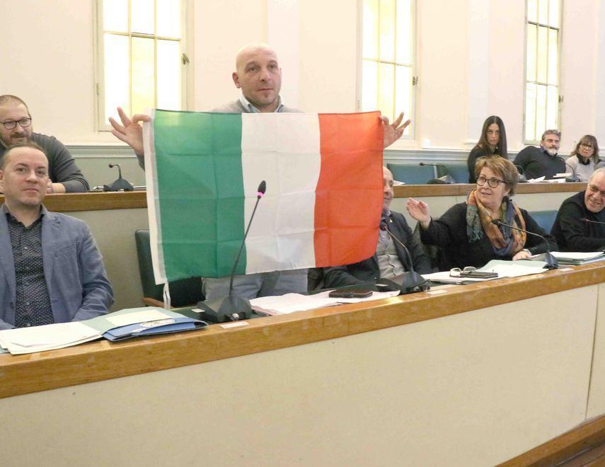 Federico Soffritti (FdI) in una seduta del 2020 pre Covid