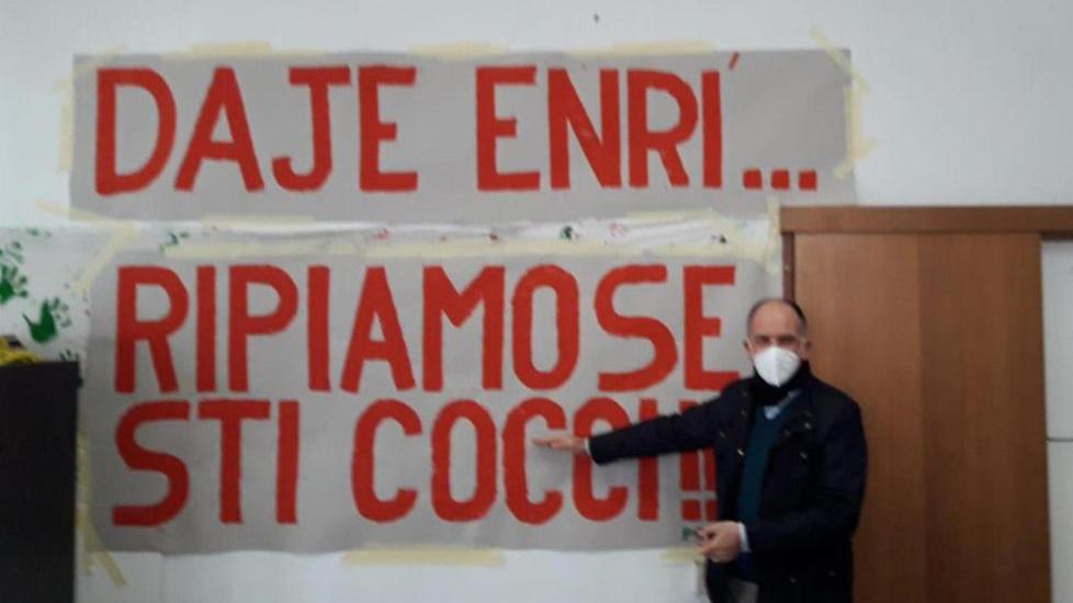 «Pd in crisi grave, torniamo fra la gente»: Letta e le correnti salite tutte sul carro