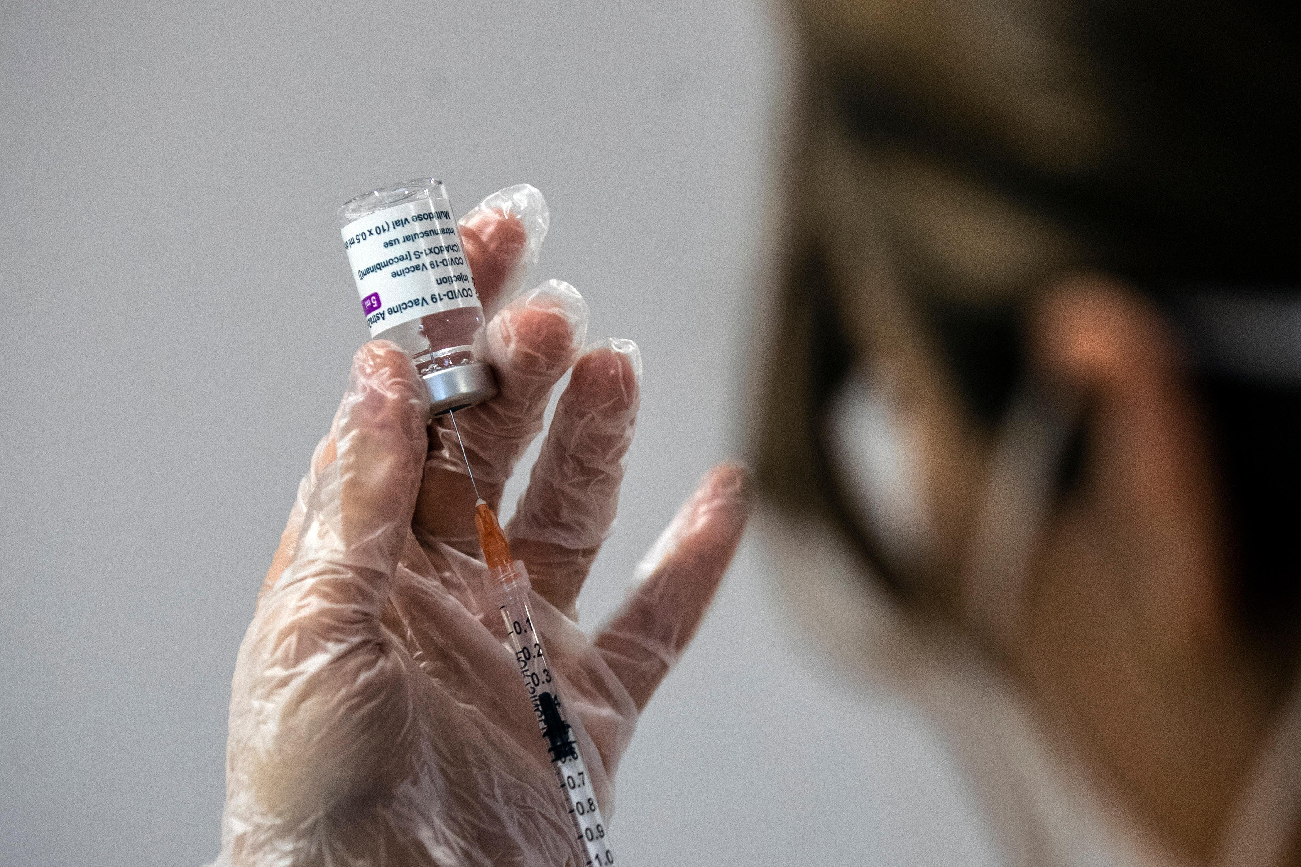 Vaccini in Toscana, se il paziente non è vaccinabile dosi a familiari o conviventi. Altre 20 risposte ai lettori 