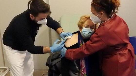 Covid, nove nuovi positivi con tre ragazze di 21 anni