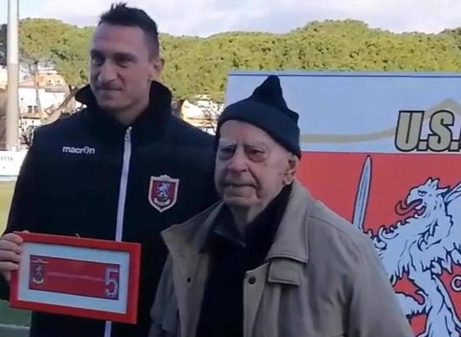 Seguiva il Grifone nonostante la cecità L’addio commosso a Della Giovampaola 
