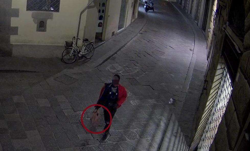 Arrestato dopo la rapina refurtiva ritrovata a Vicofaro