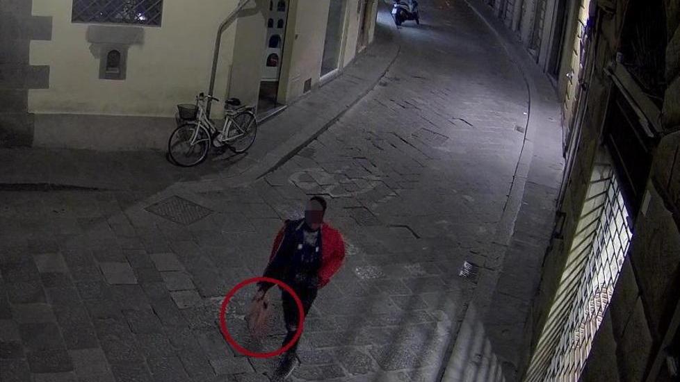 Arrestato dopo la rapina refurtiva ritrovata a Vicofaro