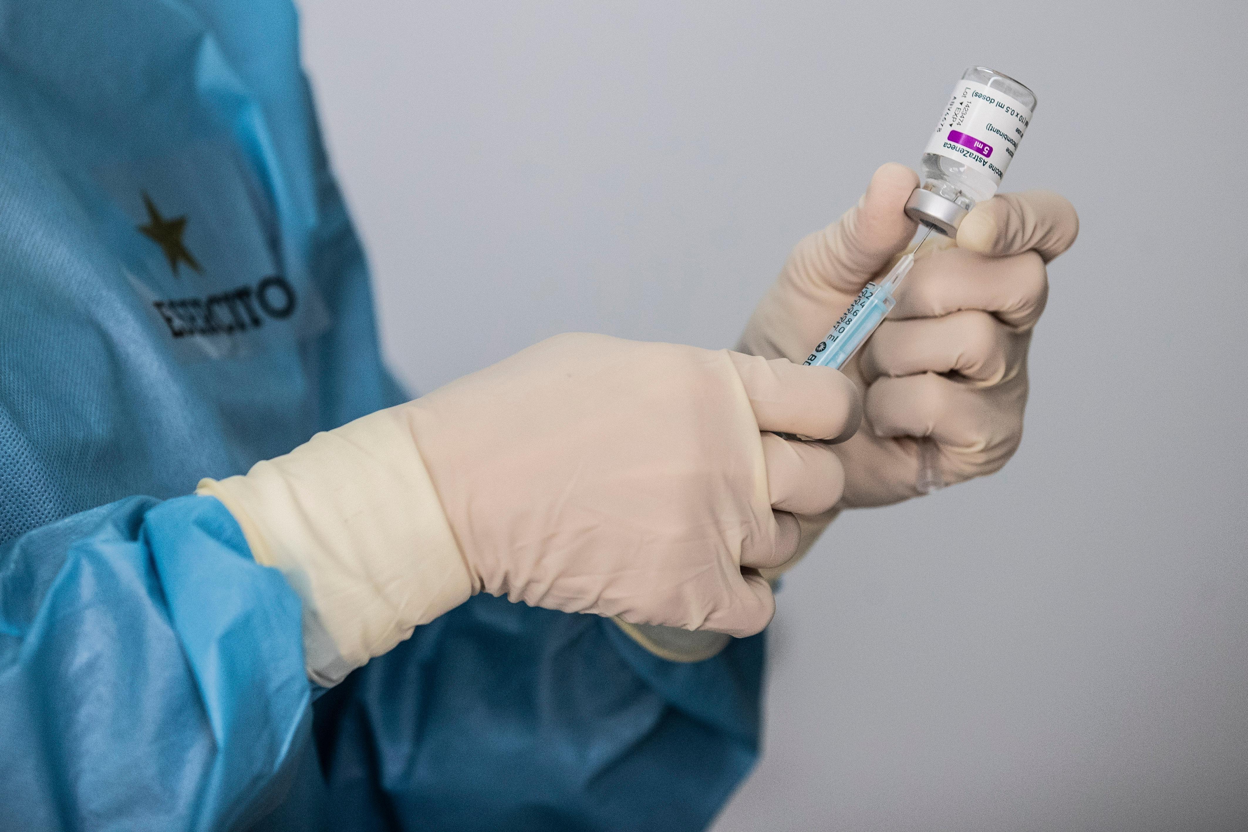 Vaccini in Toscana, con il diabete e un solo farmaco le dosi arrivano in base all’età: le risposte ai lettori
