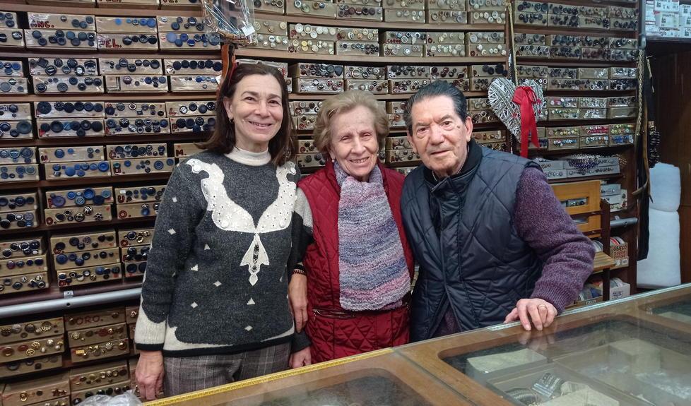 Da destra Sileno, Editta e la figlia Maria Pia Santini
