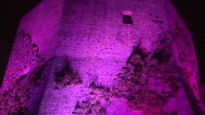 Il castello Aghinolfi in lilla contro i disturbi alimentari