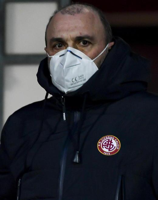 Domani c’è la scadenza di stipendi e contributi Favilla aspetta ma Spinelli...