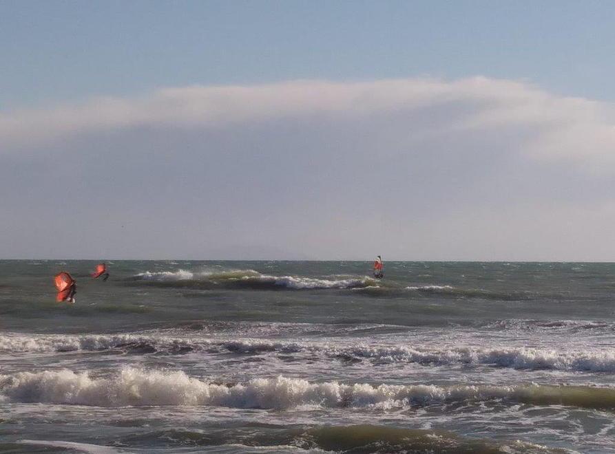 Raffiche di vento Rinviata la regata