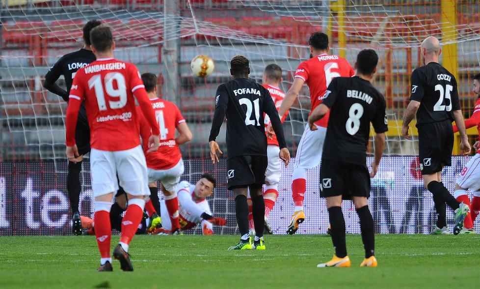 Nessuno sconto dal Perugia Un gol per tempo e Carpi ko 