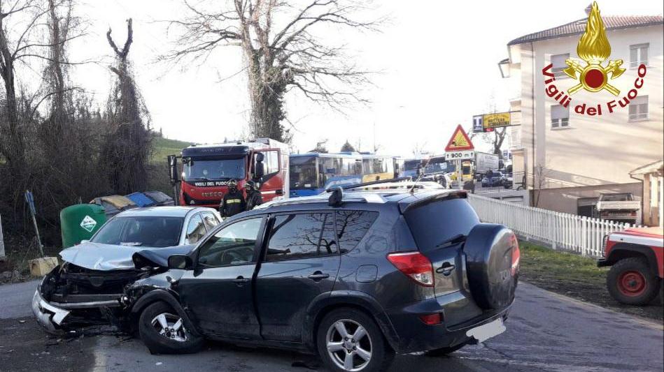 Pavullo. L’imprevisto E l’ambulanza si ritrova la super coda per l’incidente
