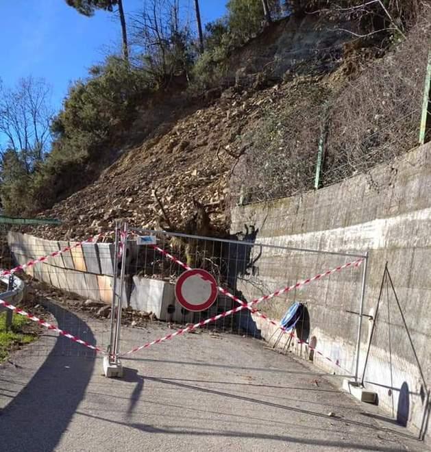 Lavori per ripristinare la strada d’accesso a Fibbiano