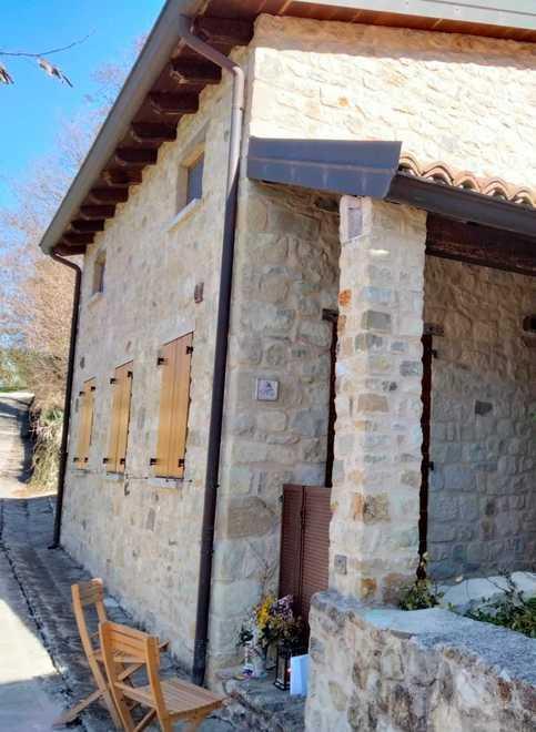 Canossa omaggia Guidetti Il medico che amava Matilde 