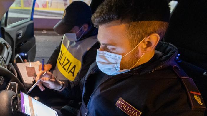 Minacce al compagno della ex Stalker geloso finisce nei guai