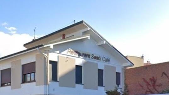 Sasòl Cafè, lavori abusivi Il Comune fa le demolizioni