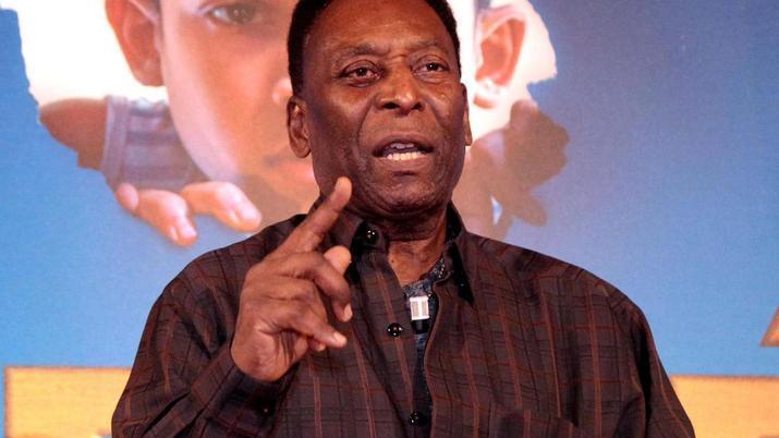 Pelè si congratula con CR7, Cristiano Ronaldo ricambia ma spunta il terzo incomodo
