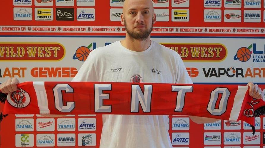Peric ora veste Tramec Il debutto subito da ex nel derby contro il Kleb