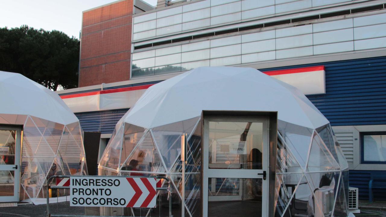 Fino a 150 letti Covid in ospedale per gestire il boom dei ricoveri