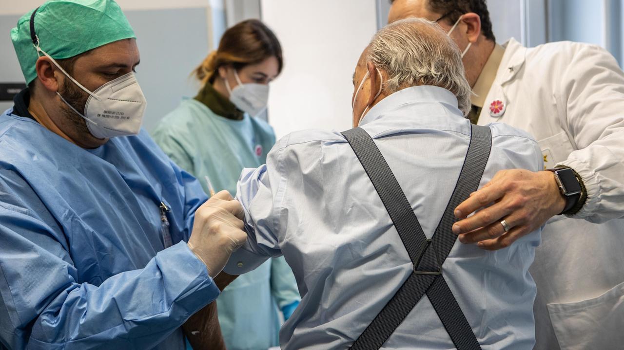 Coronavirus, due decessi e 16 ricoveri. Nel Ferrarese altri 173 positivi