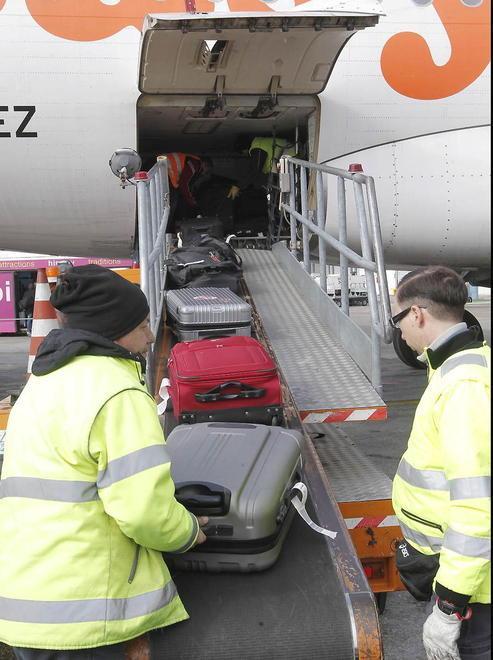 «Aeroporti, serve far luce sull’handling La Regione attivi tavolo di confronto» 
