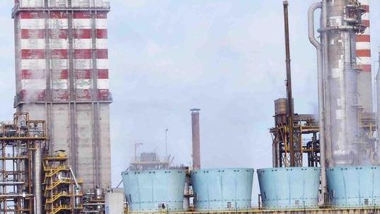 «Chiude il cracking a Marghera Un’alternativa c’è, a Ravenna»