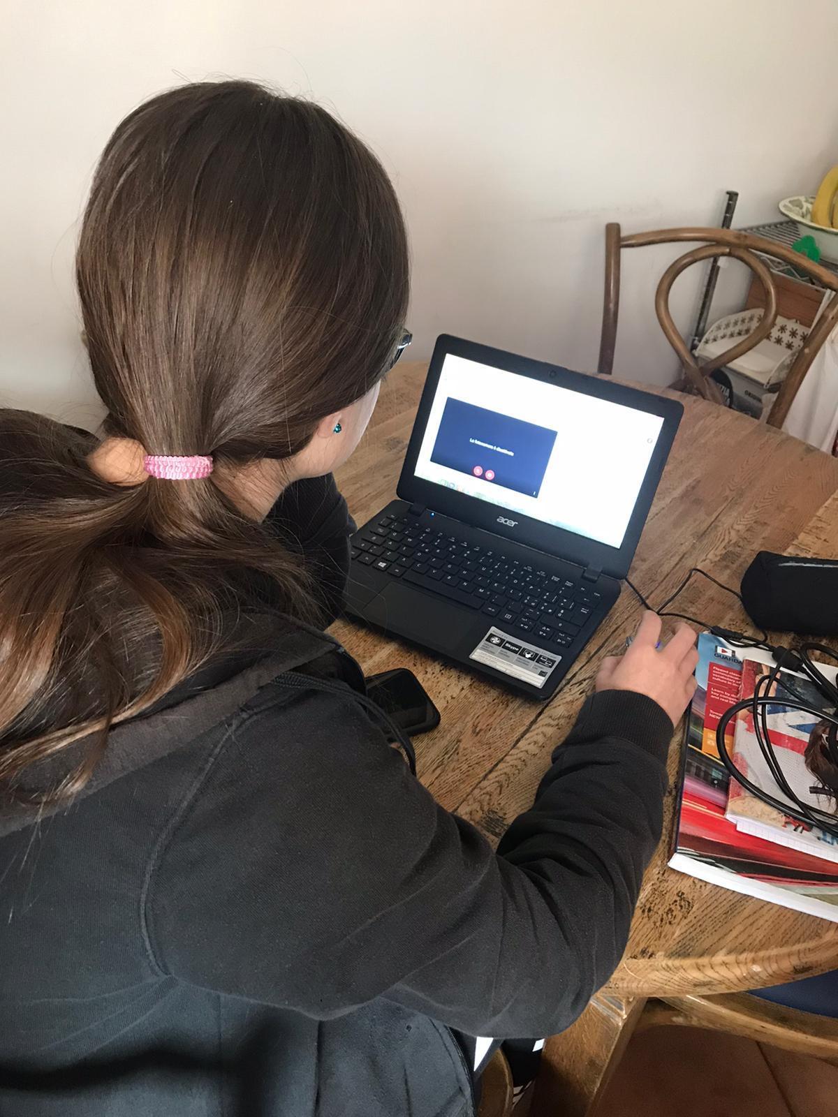 Didattica a distanza, i genitori avranno 100 euro a settimana per la baby sitter 