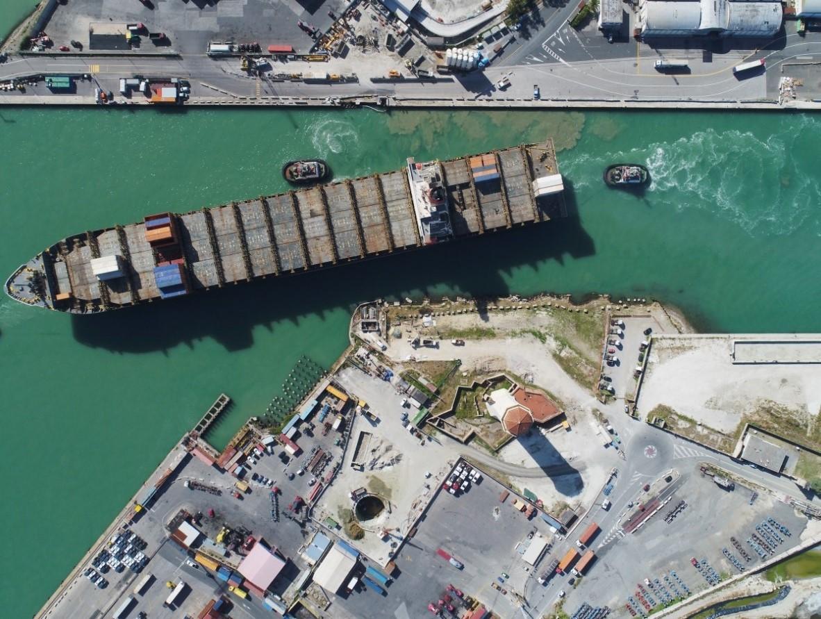 Darsena Europa, caso-cozza: fra sette settimane il verdetto. L’Authority: sì, abbiamo il piano B 