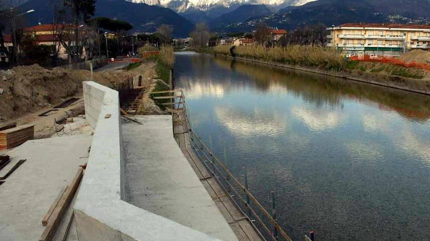 Muraglione lungo il Frigido, per Pucci non c’è alternativa