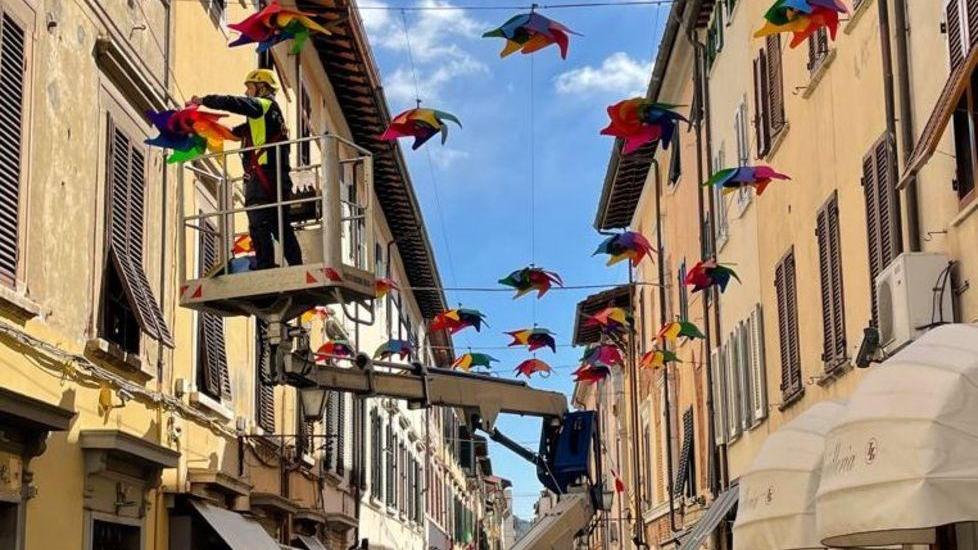 Arrivano le “girandole” nelle vie del centro