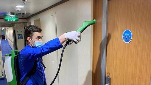 Sicurezza a bordo, su Moby e Toremar gli zainetti sanificatori
